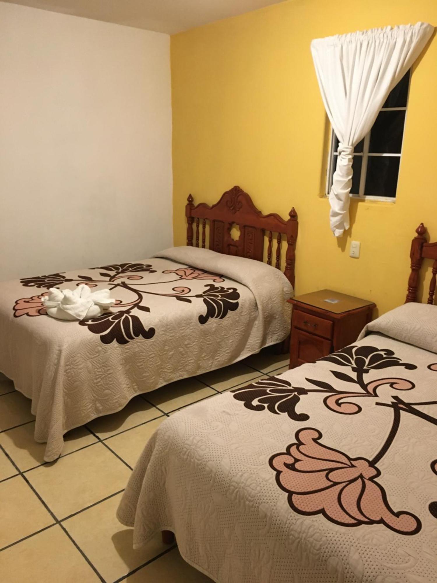 Hotel Posada Camelinas Pátzcuaro Zewnętrze zdjęcie