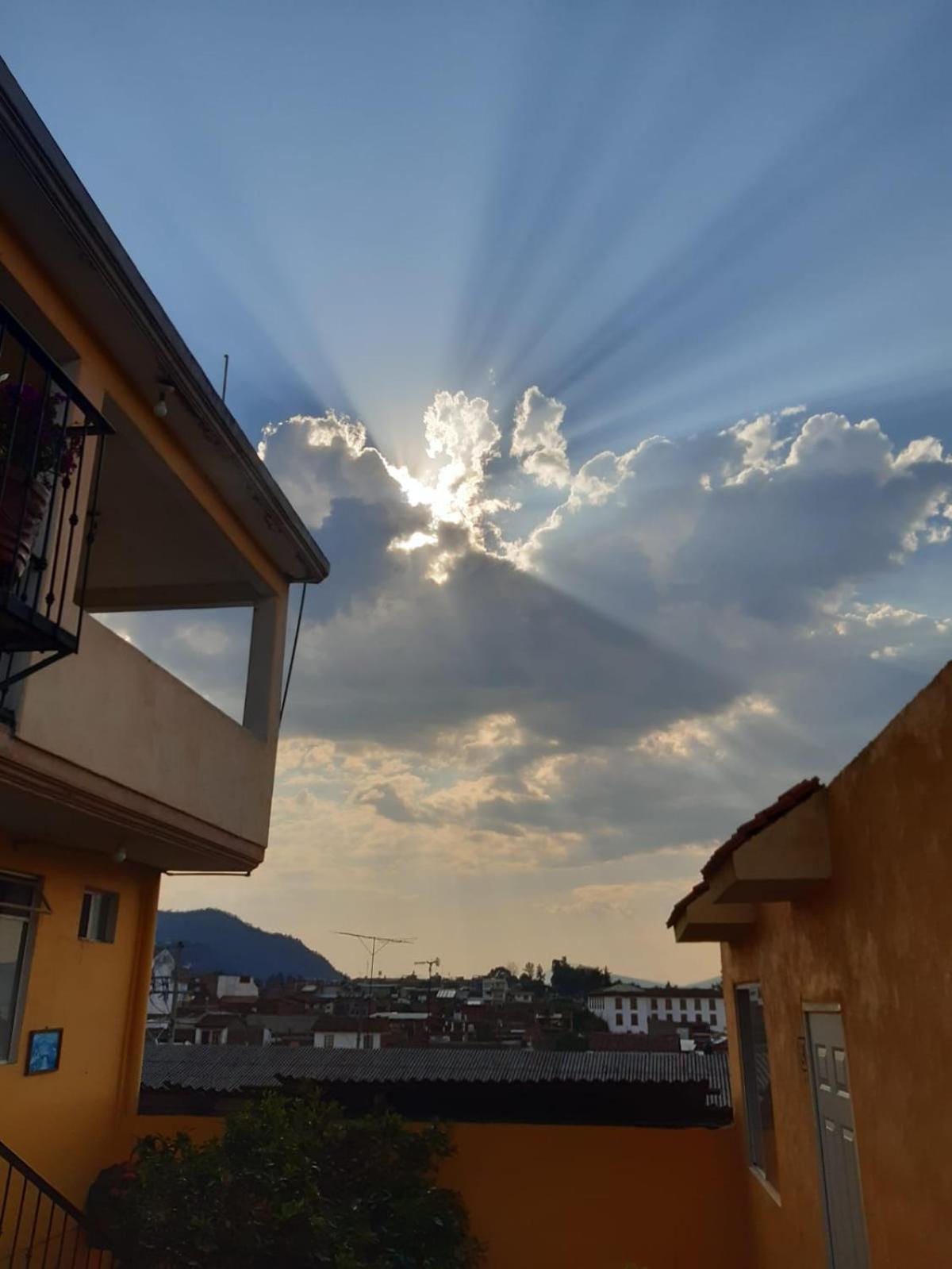 Hotel Posada Camelinas Pátzcuaro Zewnętrze zdjęcie