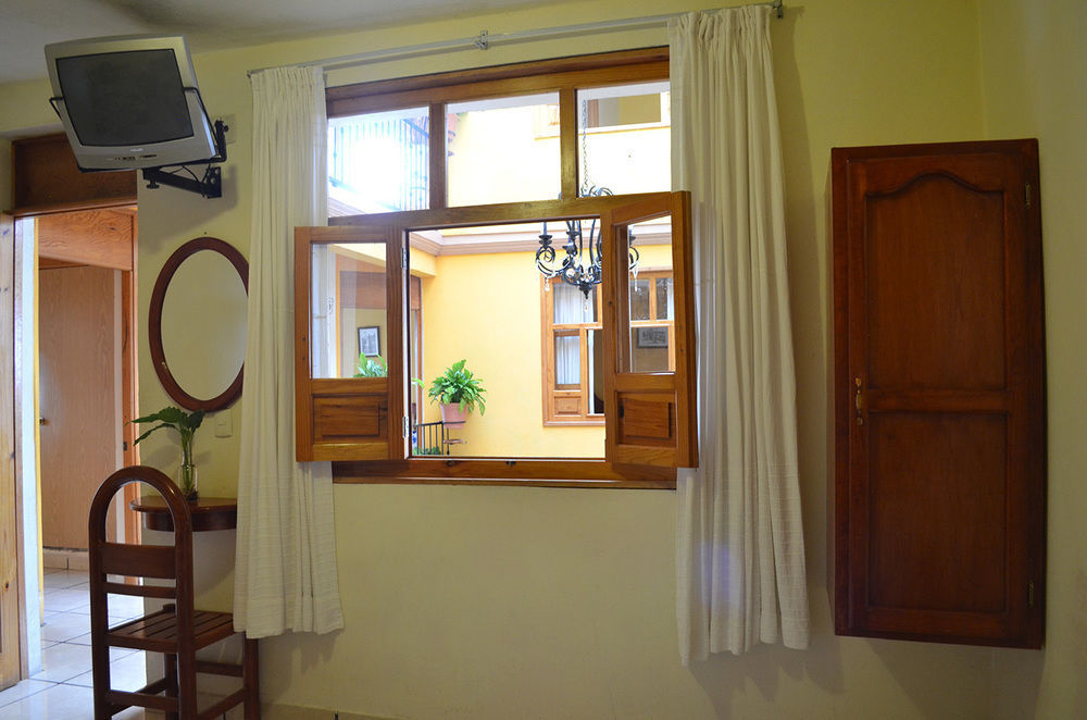 Hotel Posada Camelinas Pátzcuaro Zewnętrze zdjęcie