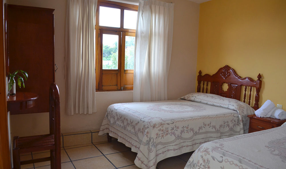 Hotel Posada Camelinas Pátzcuaro Zewnętrze zdjęcie