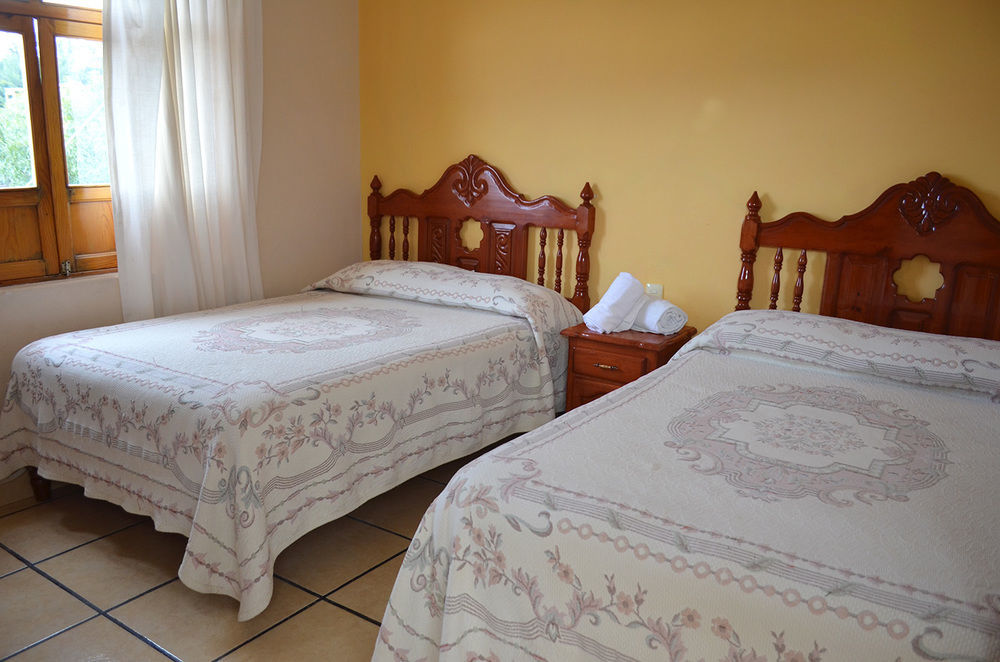 Hotel Posada Camelinas Pátzcuaro Zewnętrze zdjęcie